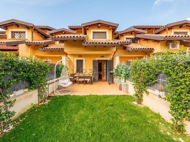 Villetta a schiera in vendita di 130 m² in Via delle Calcare