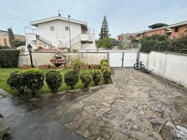 Villetta a schiera in vendita di 130 m² in Via di Valle Schioia, 250