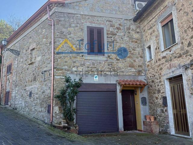 Villetta a schiera in vendita di 130 m² in Via Enrico Toti