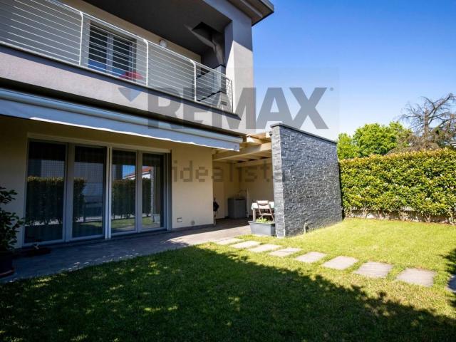 Villetta a schiera in vendita di 130 m² in Via Monte Bianco, 88