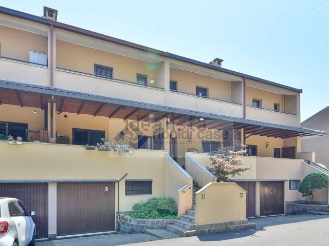 Villetta a schiera in vendita di 130 m² in Via Nicolao e Cristoforo da Seregno
