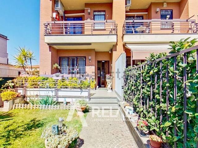 Villetta a schiera in vendita di 130 m² in Via Servilia, 69