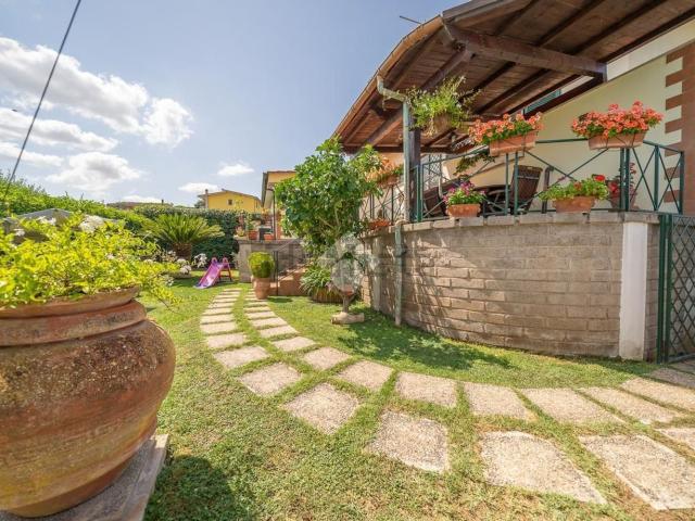 Villetta a schiera in vendita di 130 m² in Via Positano, 126