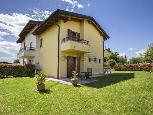 Villetta a schiera in vendita di 130 m² in Via Paiari, 23