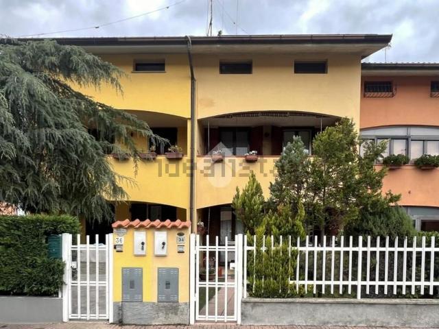 Villetta a schiera in vendita di 130 m² in Via Paolo Borsellino, 34