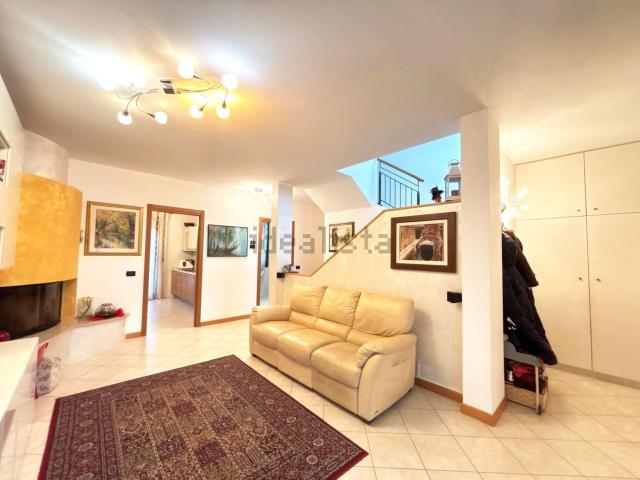 Villetta a schiera in vendita di 130 m² in Via Roma, 143