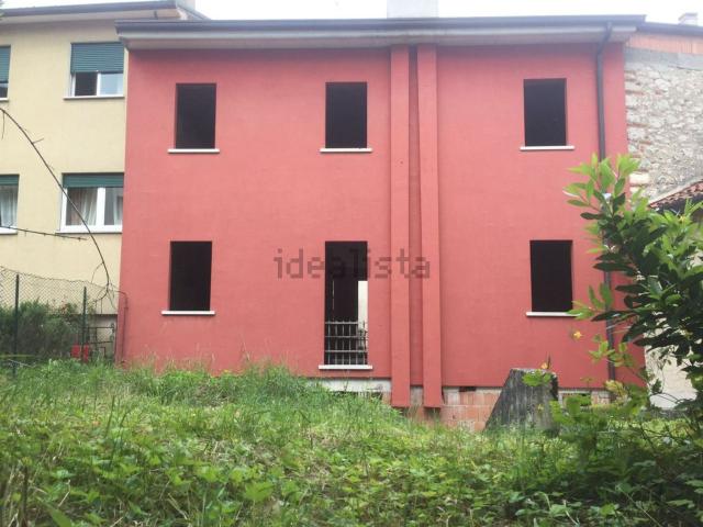 Villetta a schiera in vendita di 130 m² in Via Roma, 23