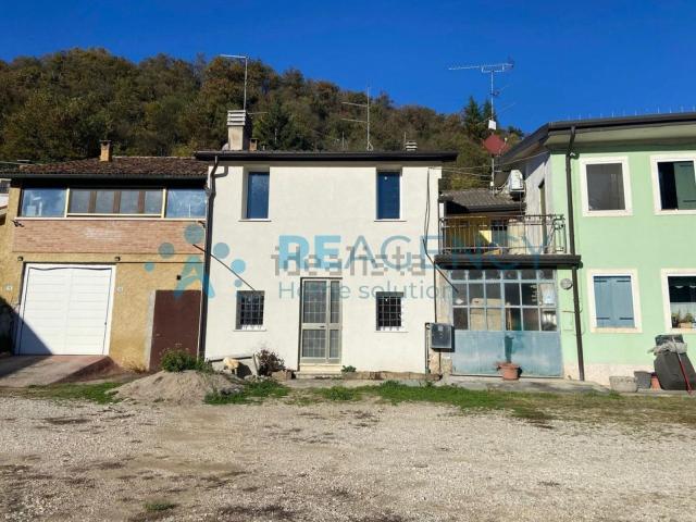 Villetta a schiera in vendita di 130 m² in Via Valle dei Vicari