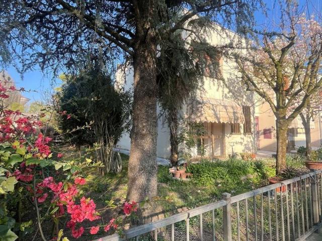 Villetta a schiera in vendita di 130 m² in Via XXVII Febbraio