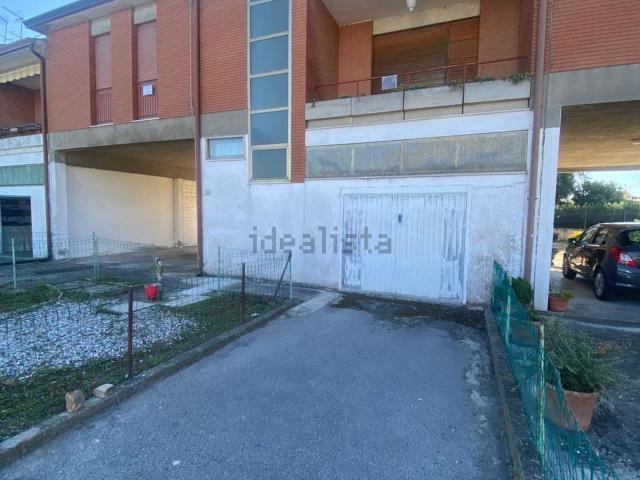 Villetta a schiera in vendita di 131 m² in Via Alessandrini, 4