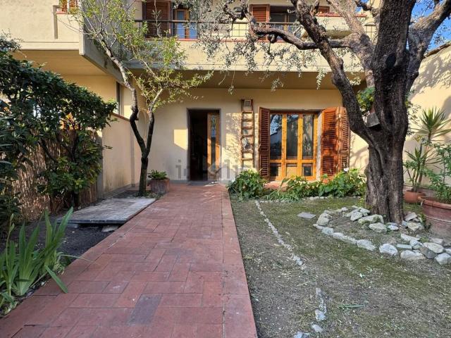 Villetta a schiera in vendita di 131 m² in Via del Paradiso, 118