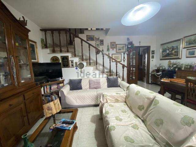 Villetta a schiera in vendita di 131 m² in Via Walter Pasella, 23