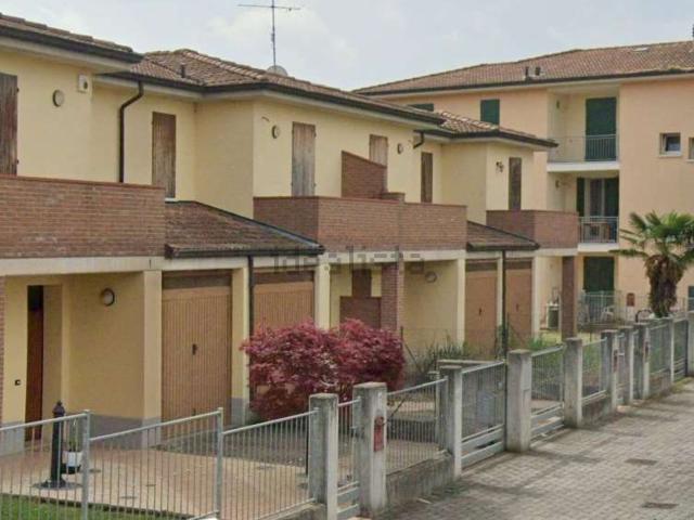 Villetta a schiera in vendita di 132 m² in Via Guastalla, 201