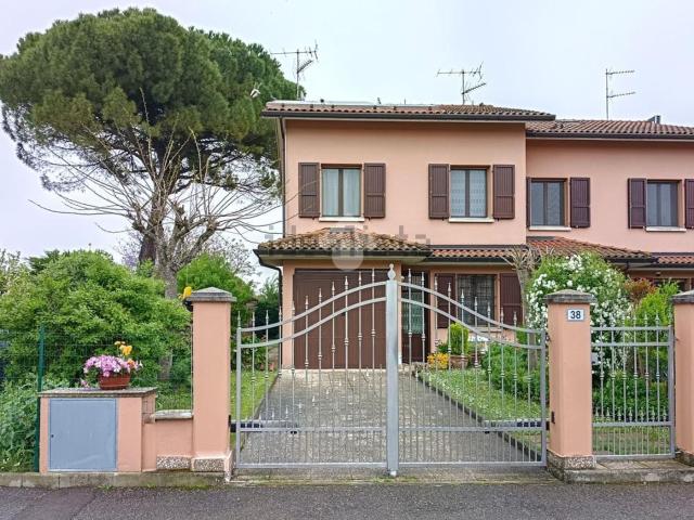 Villetta a schiera in vendita di 132 m² in Via Guglielmo Oberdan, 38