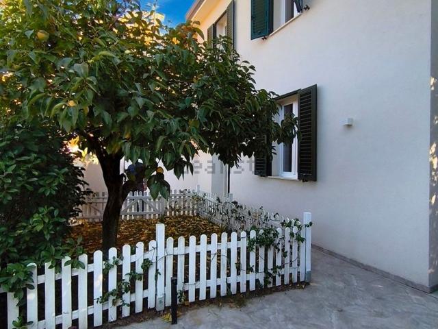 Villetta a schiera in vendita di 132 m² in Via del Lavoro