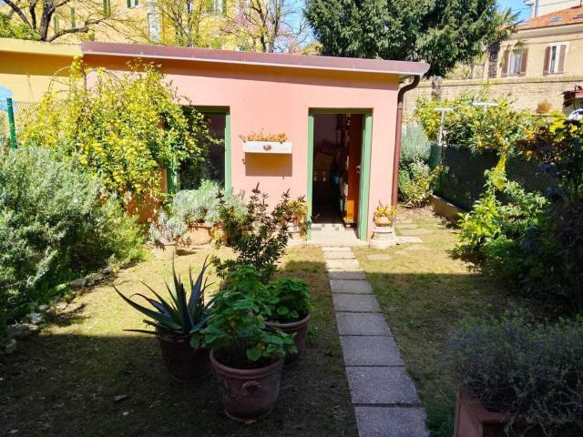 Villetta a schiera in vendita di 132 m² in Via IV Novembre