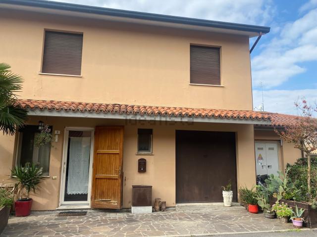 Villetta a schiera in vendita di 132 m² in Via Po