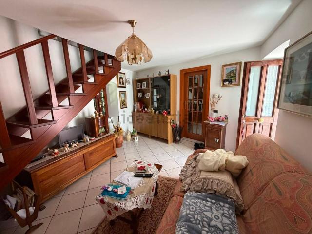 Villetta a schiera in vendita di 133 m² in Via Sandro Pertini, 4