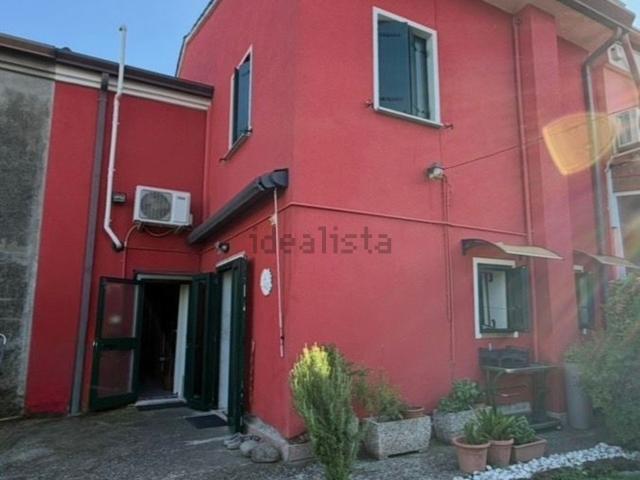 Villetta a schiera in vendita di 133 m² in Piazza Papa Giovanni XXIII