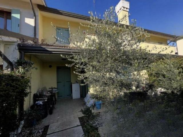 Villetta a schiera in vendita di 134 m² in Via Alessandro Manzoni, 9