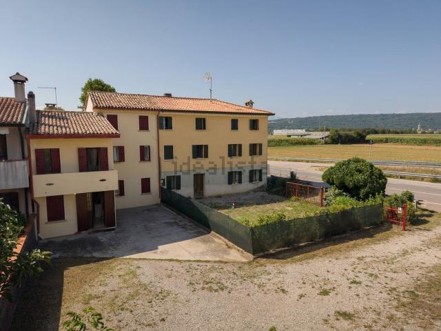Villetta a schiera in vendita di 134 m² in Via Feltrina Sud, 202