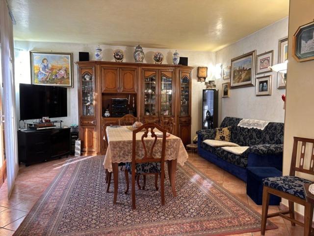 Villetta a schiera in vendita di 135 m² in Via 25 APRILE, 30