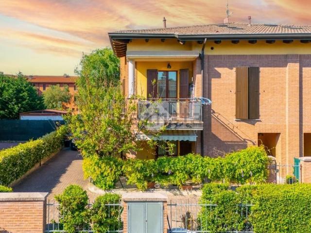 Villetta a schiera in vendita di 135 m² in Via Contrada, 2