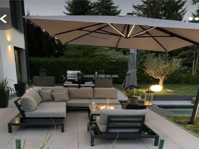 Villetta a schiera in vendita di 135 m² in Via Castellana
