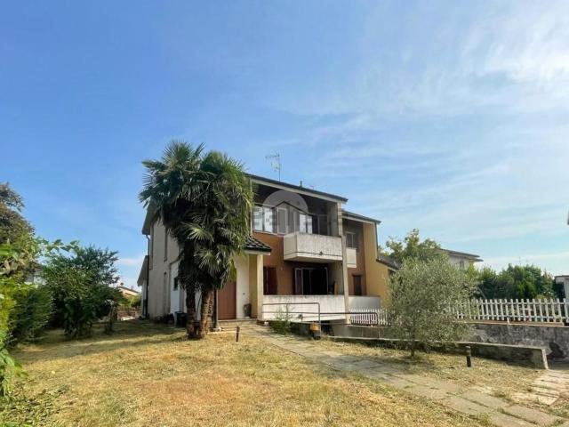 Villetta a schiera in vendita di 135 m² in Via A. Manzoni, 56