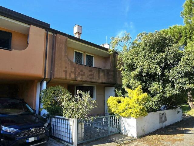 Villetta a schiera in vendita di 135 m² in Via dei Greci