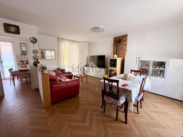 Villetta a schiera in vendita di 135 m² in Via Oceania, 36