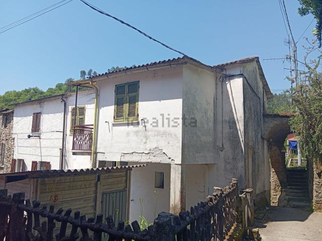 Villetta a schiera in vendita di 135 m² in Via Montagnola