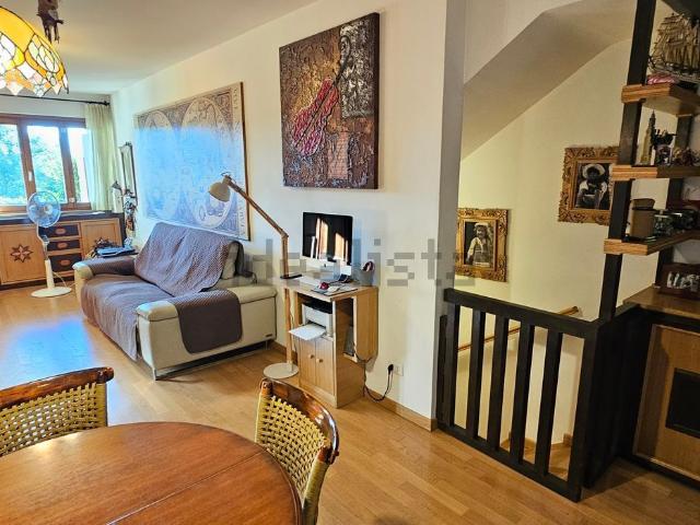 Villetta a schiera in vendita di 135 m² in Via Saronno, 38