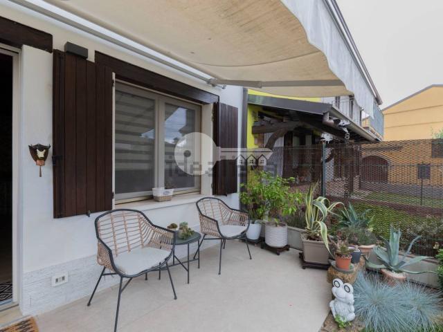 Villetta a schiera in vendita di 135 m² in Via Stanislao Solari, 8
