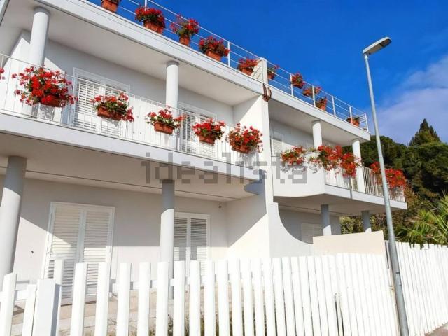 Villetta a schiera in vendita di 135 m² in Via Vascello