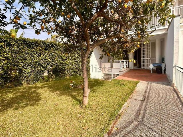 Villetta a schiera in vendita di 135 m² in Via Zaccaria Negroni, 5