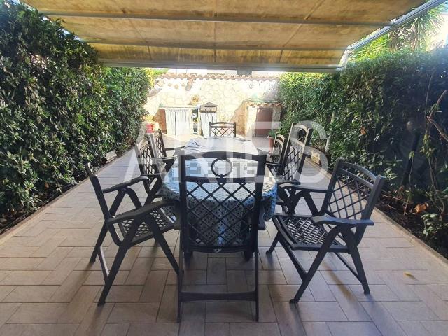 Villetta a schiera in vendita di 135 m² in Viale di Focene, 372