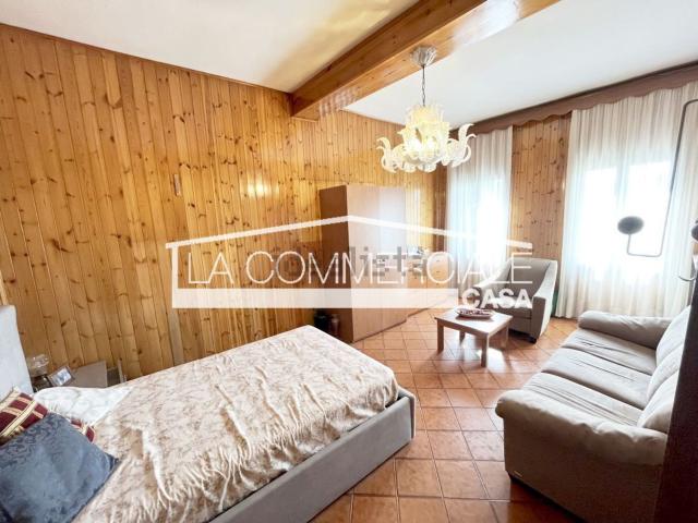 Villetta a schiera in vendita di 136 m² in Via Caduti Nei Lager