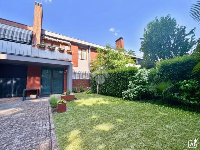 Villetta a schiera in vendita di 136 m² in Via Giacomo Matteotti, 26