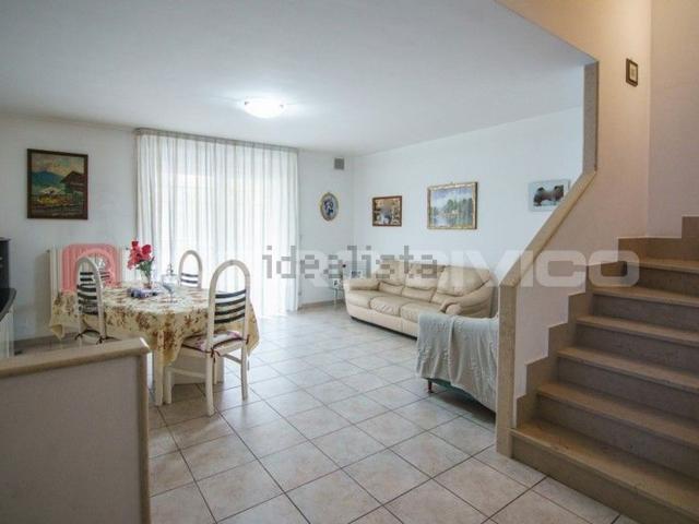 Villetta a schiera in vendita di 136 m² in Viale Ignazio d&apos Addedda