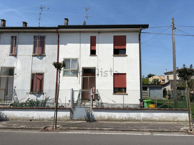 Villetta a schiera in vendita di 137 m² in Via Battisti, 220