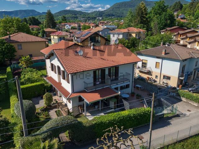 Villetta a schiera in vendita di 137 m² in Via dei Mughetti, 13