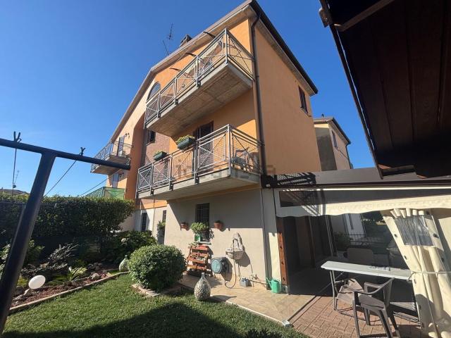 Villetta a schiera in vendita di 137 m² in Via Luigi Einaudi, 39