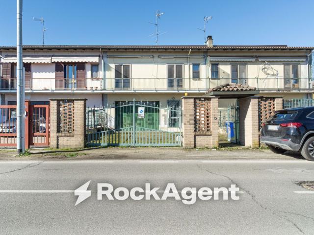 Villetta a schiera in vendita di 137 m² in Viale Martiri della Libertà, 58