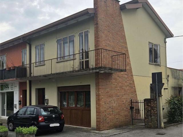 Villetta a schiera in vendita di 138 m² in Via Antonio Pacinotti, 3