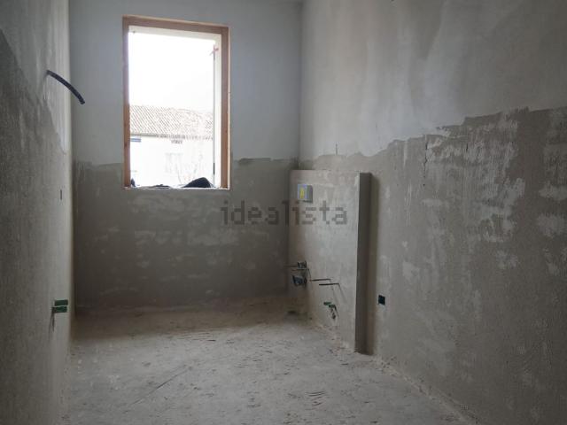 Villetta a schiera in vendita di 138 m² in Via Augusto Daolio