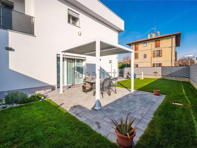 Villetta a schiera in vendita di 138 m² in Via Bolina, 2