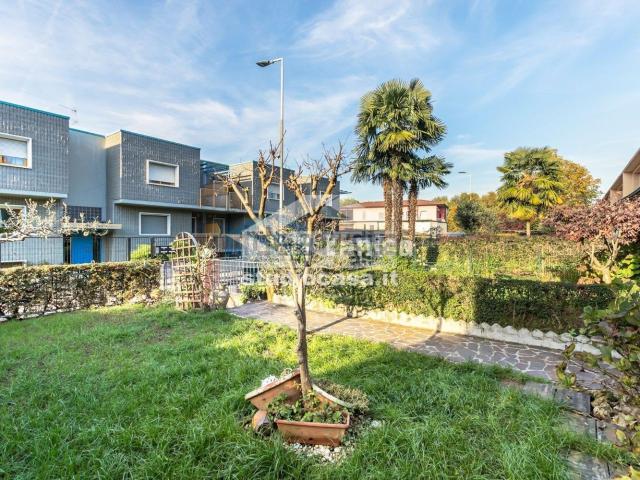 Villetta a schiera in vendita di 138 m² in Via Giovanni Battista Rampinelli