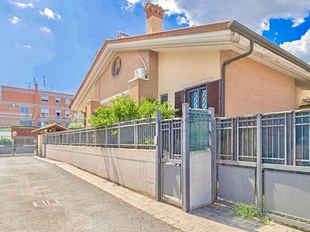 Villetta a schiera in vendita di 138 m² in Via della Riserva Nuova