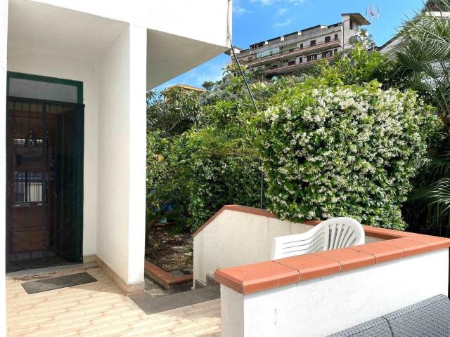 Villetta a schiera in vendita di 138 m² in Via Nausicaa